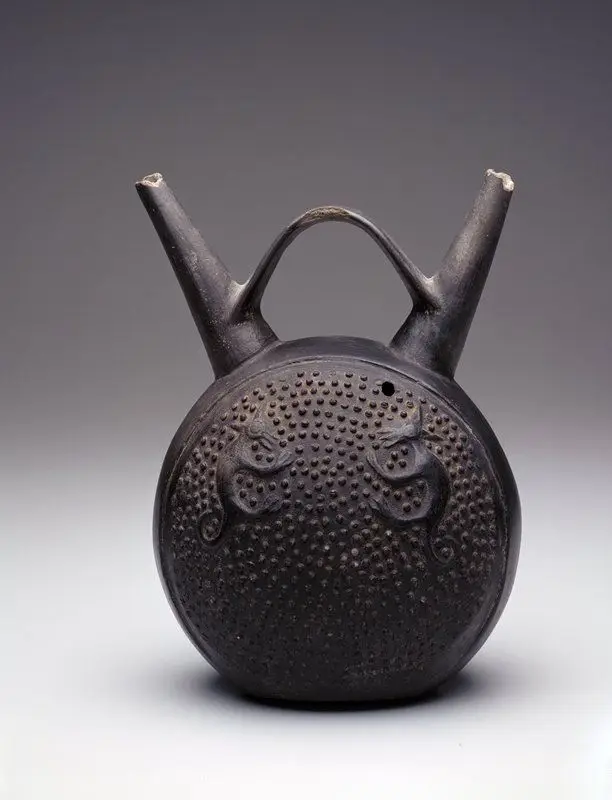 Pot by Chimú artist