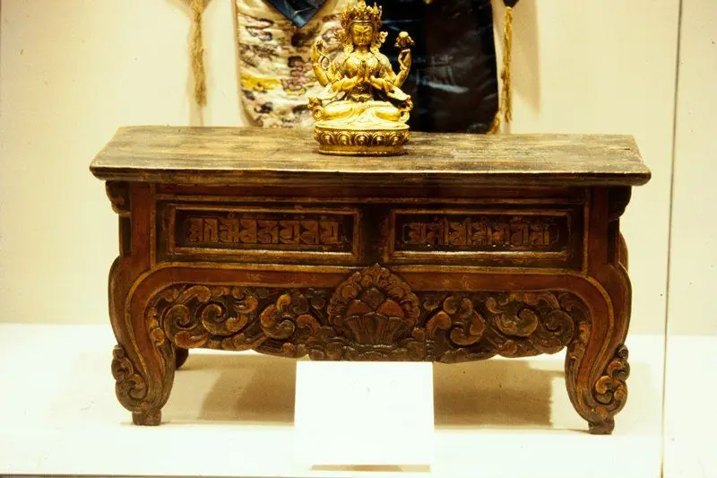Sutra table by Tibet