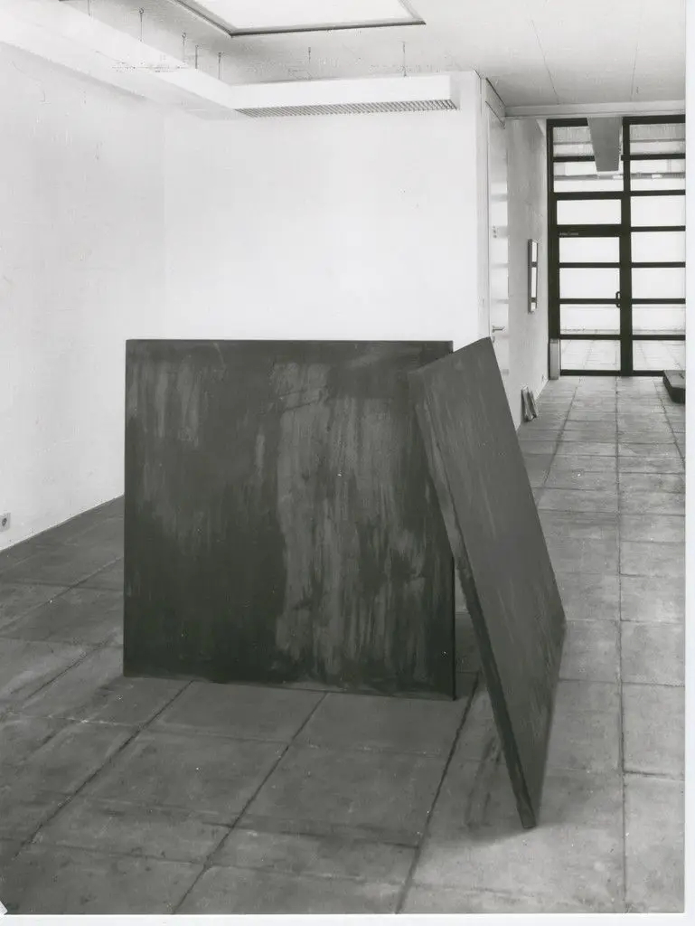 Two Plate Prop by Richard Serra