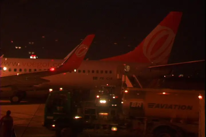 Rio-São Paulo by Thiago Rocha Pitta