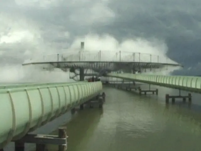 Blur Building, Yverdon-les-Bains, Switzerland by Diller + Scofidio