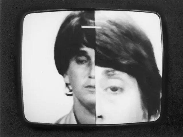 Space Seeing-Space Hearing by VALIE EXPORT