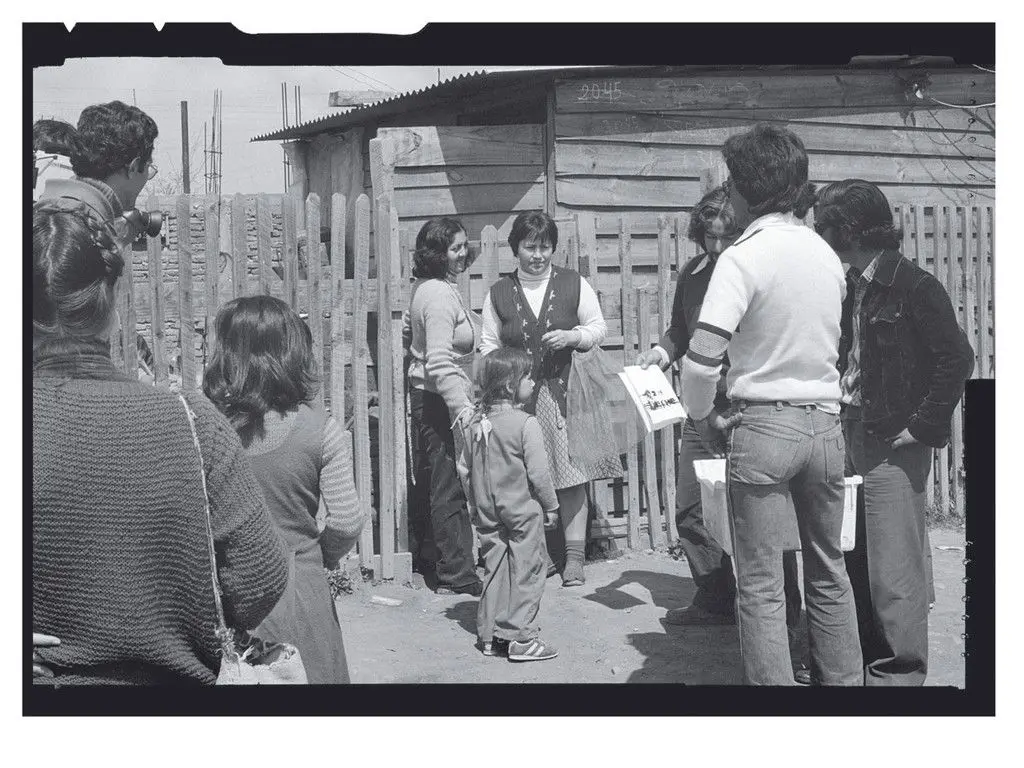 So as Not to Die of Hunger in Art (Para No Morir de Hambre en el Arte) by CADA (Colectivo Acciones de Arte), Raúl Zurita, Fernando Balcells, Diamela Eltit, Lotty Rosenfeld, Juan Castillo