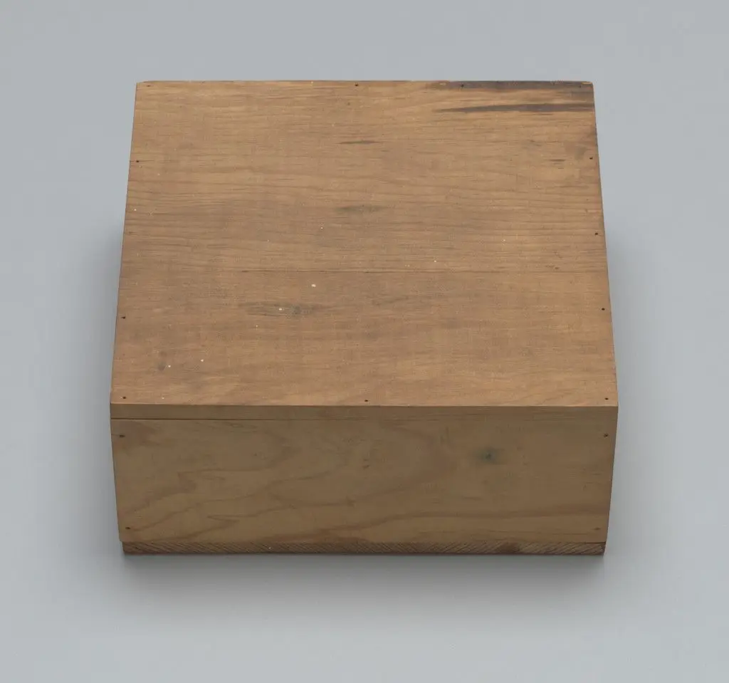 Smell Chess, Liquids by Takako Saito