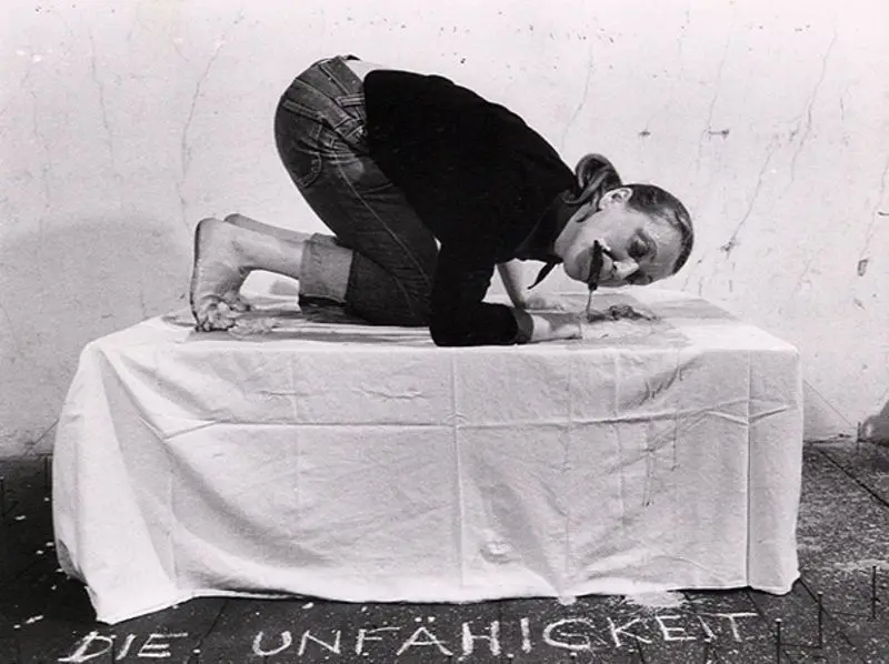 Asemie - die Unfähigkeit, sich durch Mienenspiel ausdrücken zu können (Asemie - The Inability to Express Oneself Through Facial Expression) by VALIE EXPORT