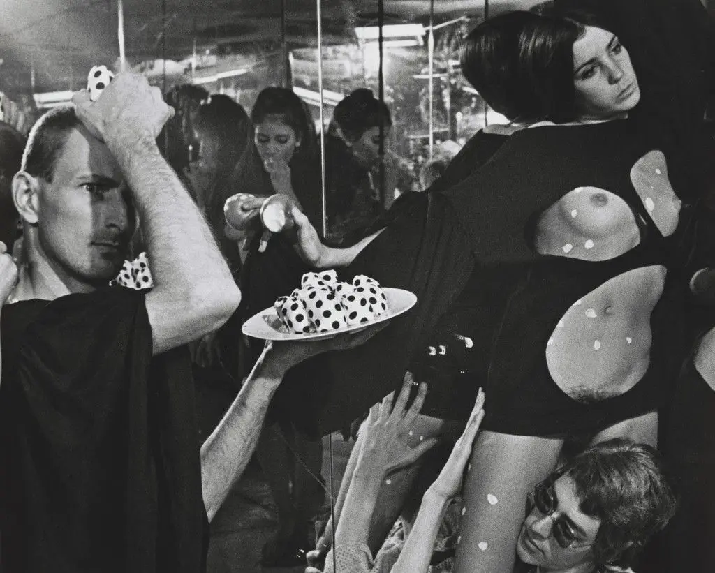 Mirror Performance, New York by Harry Shunk, János Kender, Yayoi Kusama