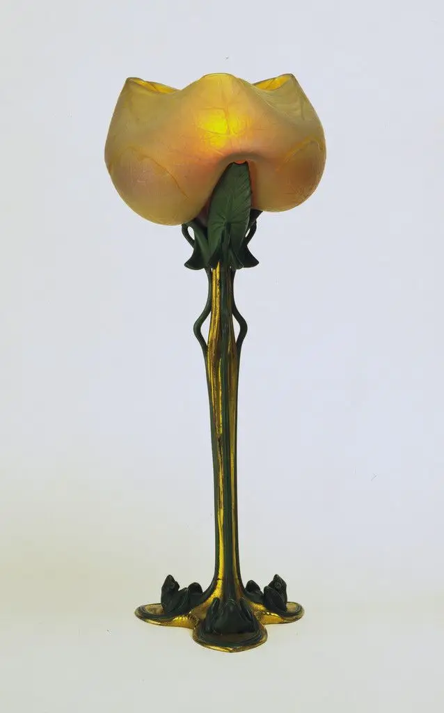 "Nénuphar" table lamp by Louis Majorelle, Daum Frères, Nancy, France