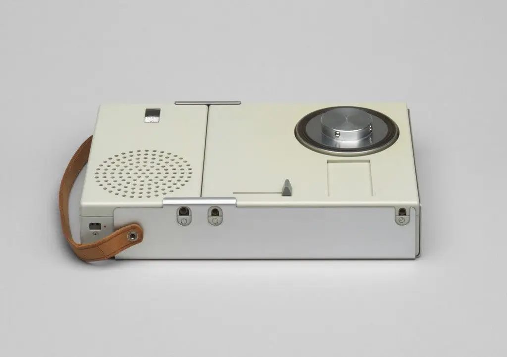 Portable Transistor Radio and Phonograph (model TP 1) by Dieter Rams
