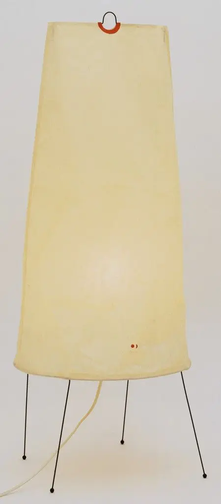 Akari Floor Lamp (model 2P) by Isamu Noguchi