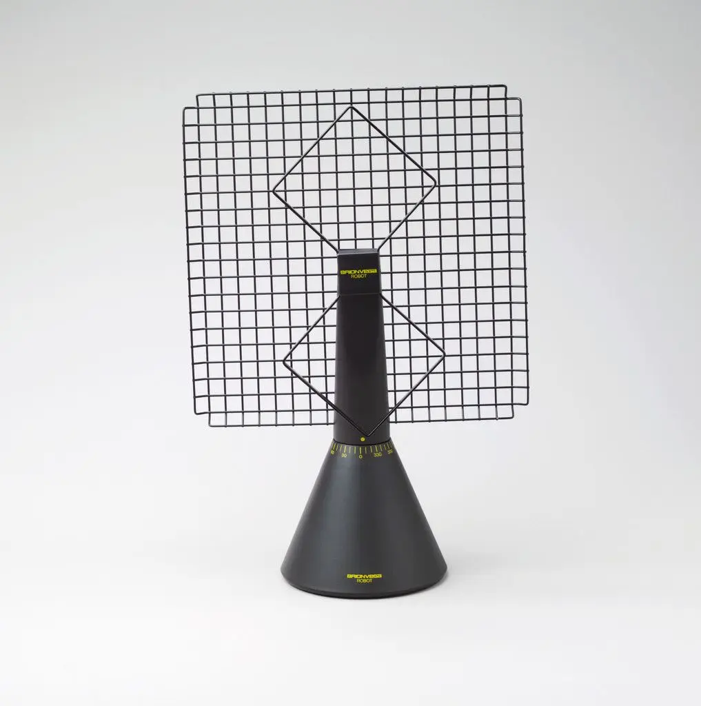 Robot Amplified Rotating Antenna by Mario Bellini