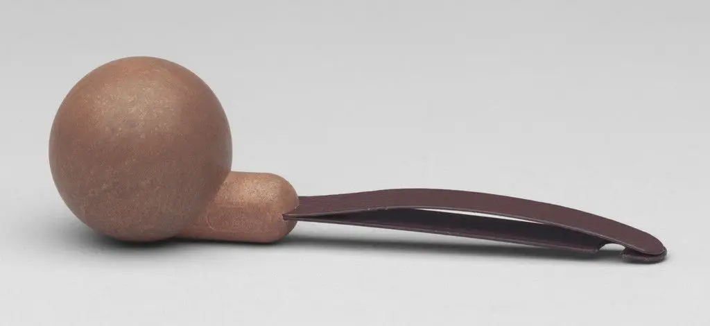 Buttoner by Göran Åslin