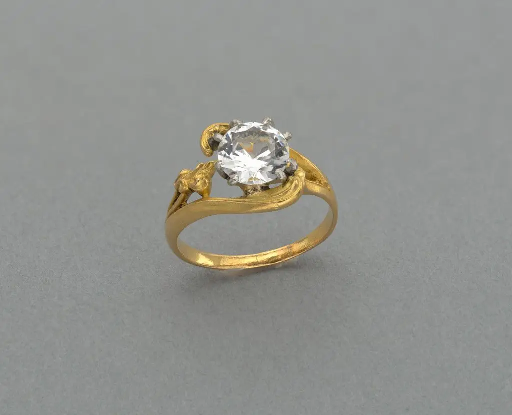 Ring by Hector Guimard