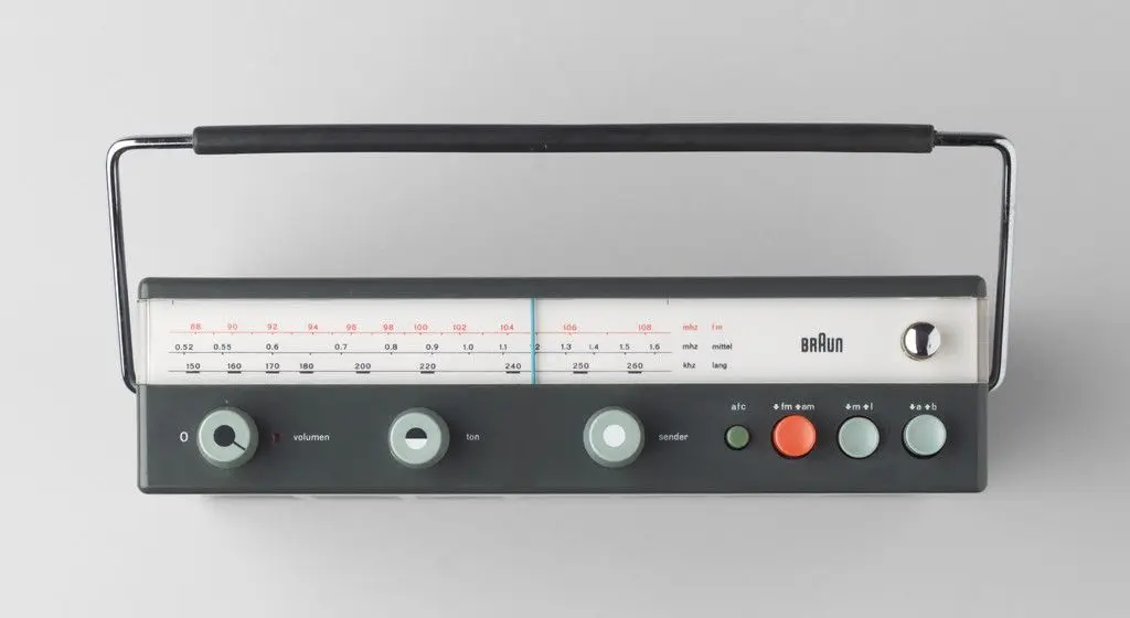 Transistor Radio (model T 580) by Dieter Rams