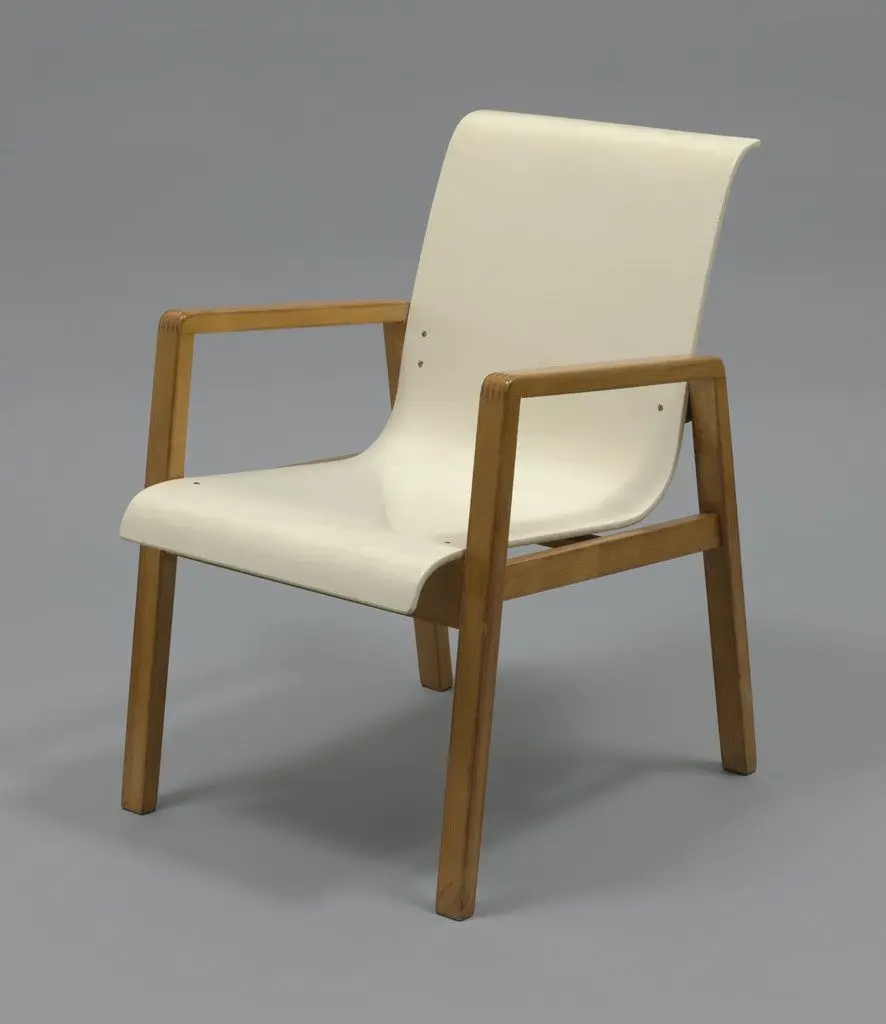 Stacking Armchair (model 403) by Alvar Aalto