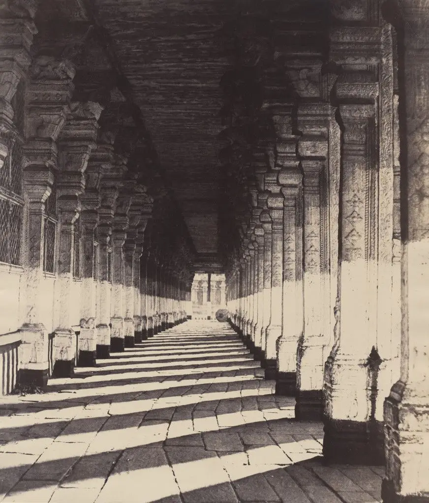Aisle on the South Side of the Puthu Mundapum, from the Western Portico, Madura by Linnaeus Tripe
