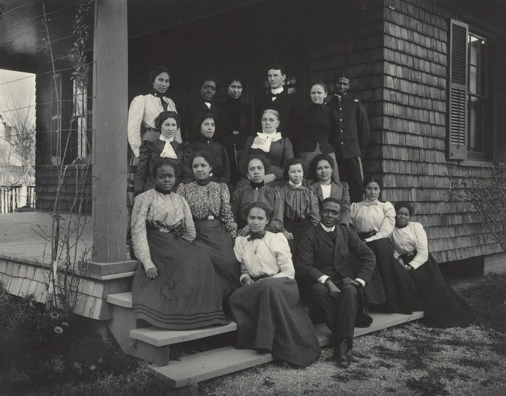 The Post-graduate Class of 1900 by Frances Benjamin Johnston