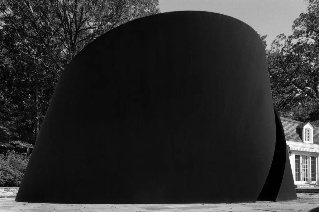 Torqued Ellipse IV by Richard Serra