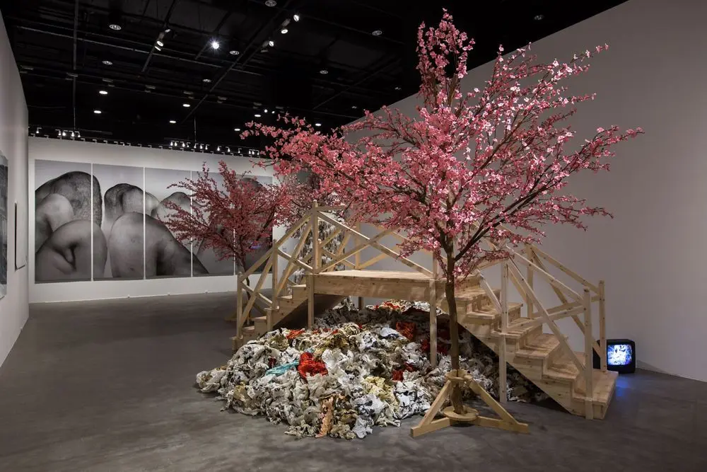 Calligraphy Peach Blossom Garden by Yangjiang Group