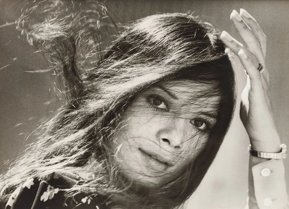 Female movie stars and celebrity portraits—Irene Ryder by Yau Leung