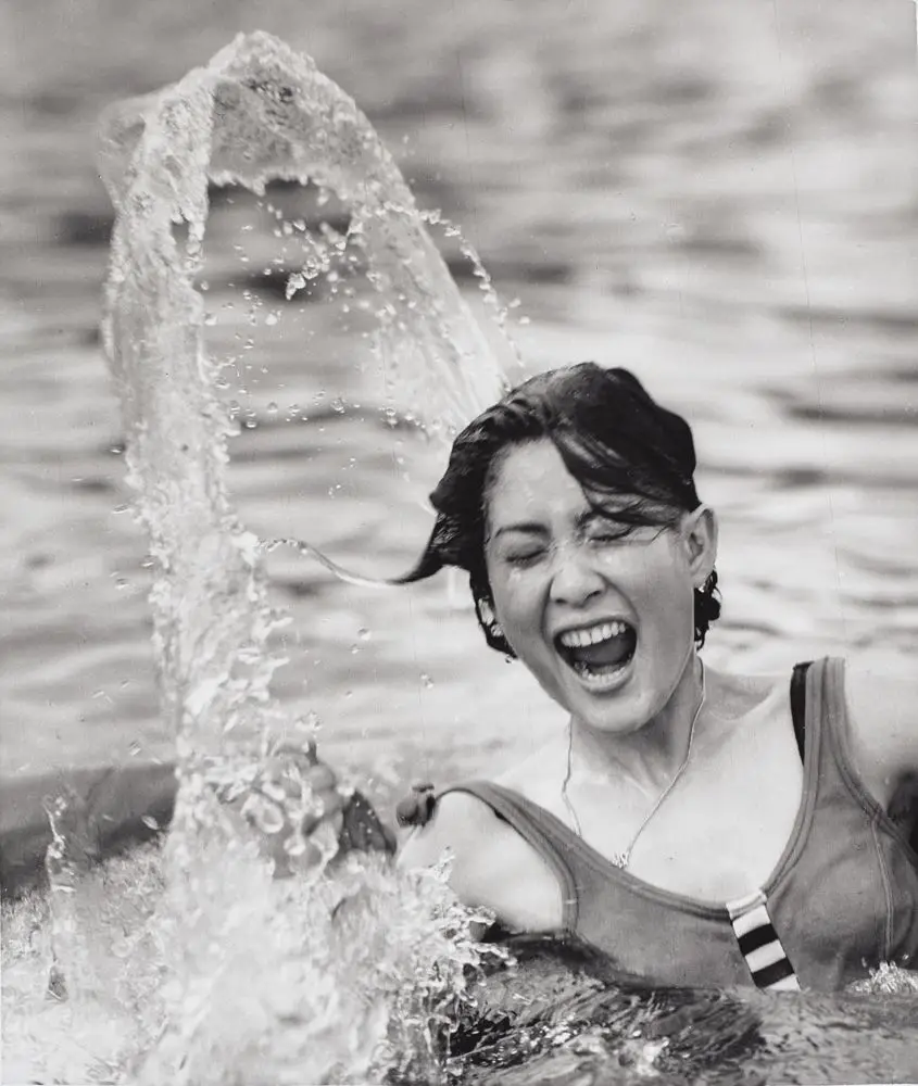 Female movie stars and celebrity portraits—Melinda Chen Man-ling by Yau Leung