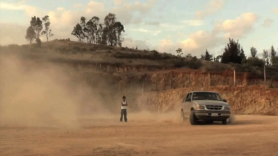 Efectos de Familia by Edgardo Aragon