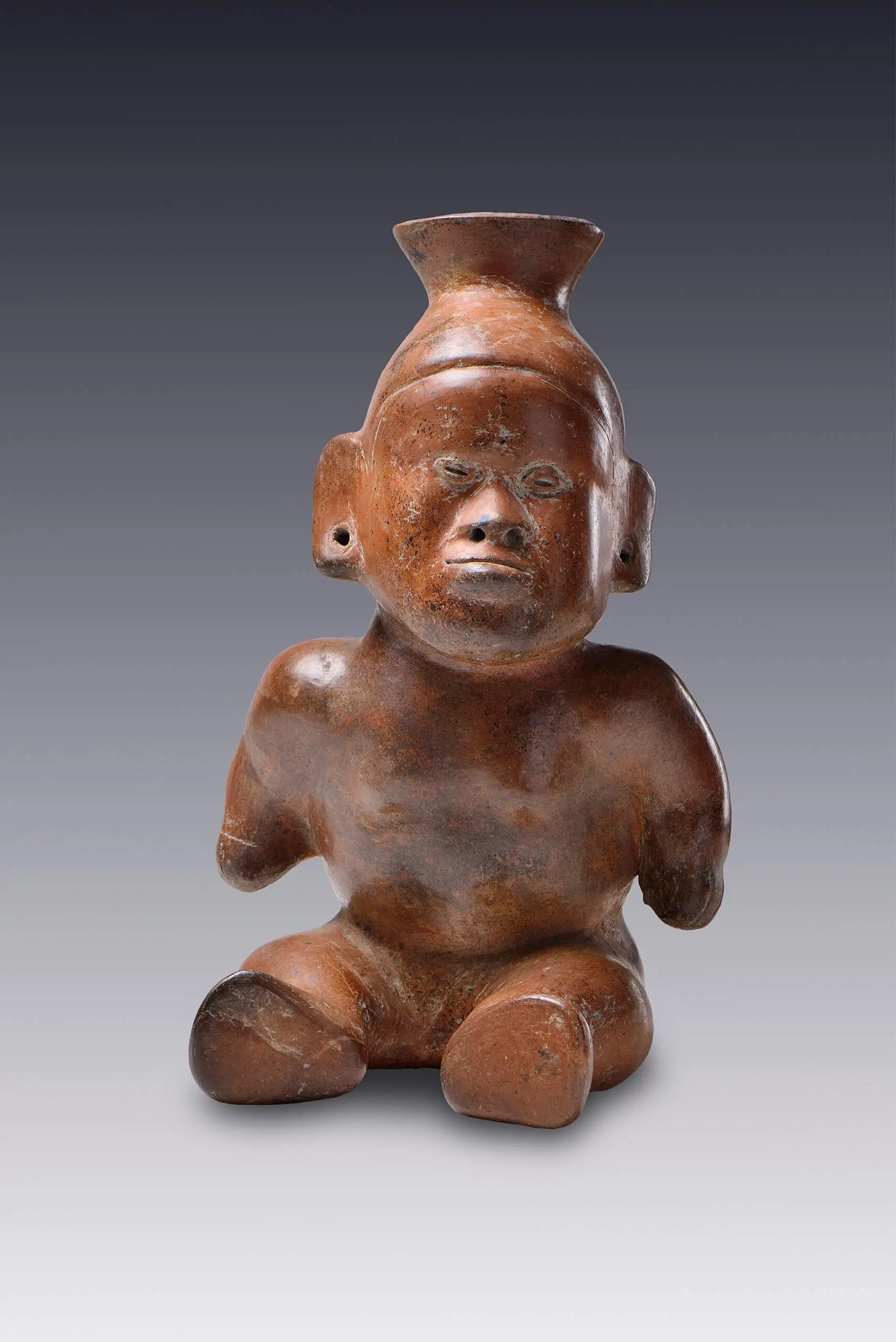 Vasija antropomorfa con la figura de un jorobado by Occidente de Mexico
