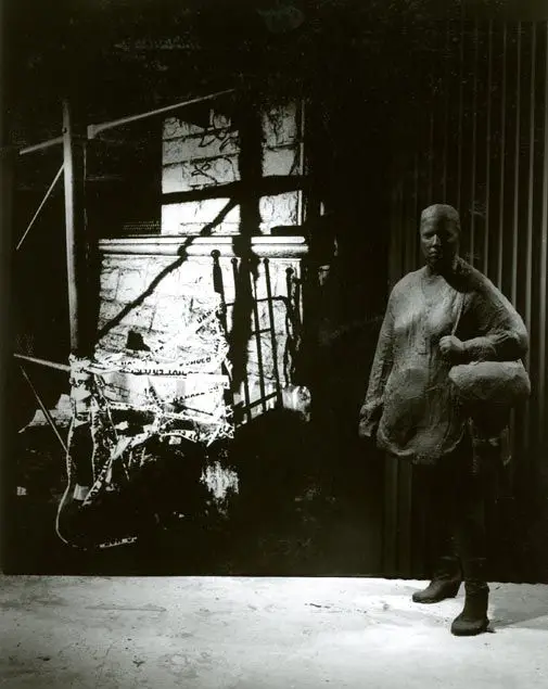 Woman with Shopping Bag by George Segal