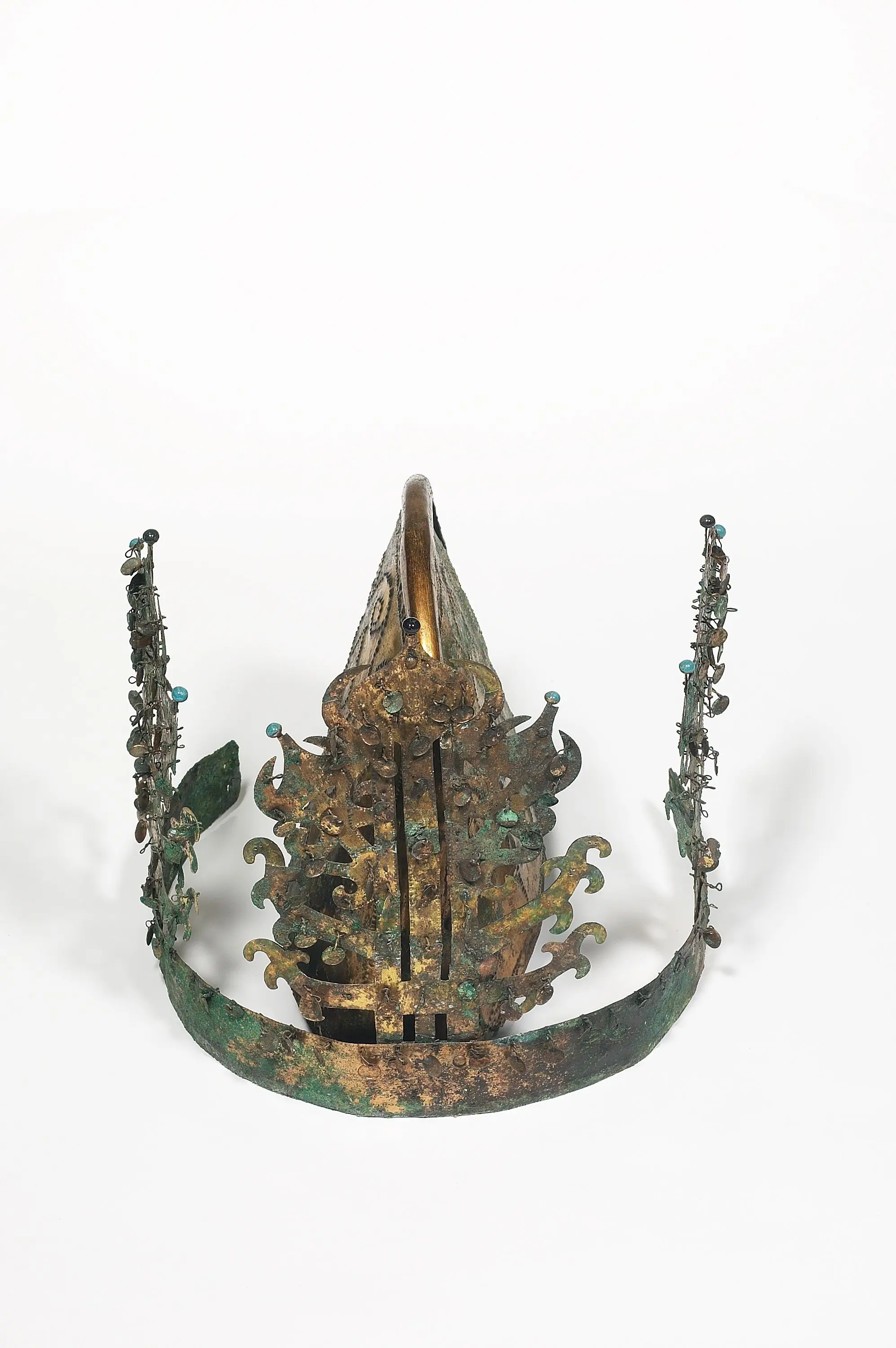 Gilt-bronze Crown from Sinchon-ri, Naju by Unknown artist