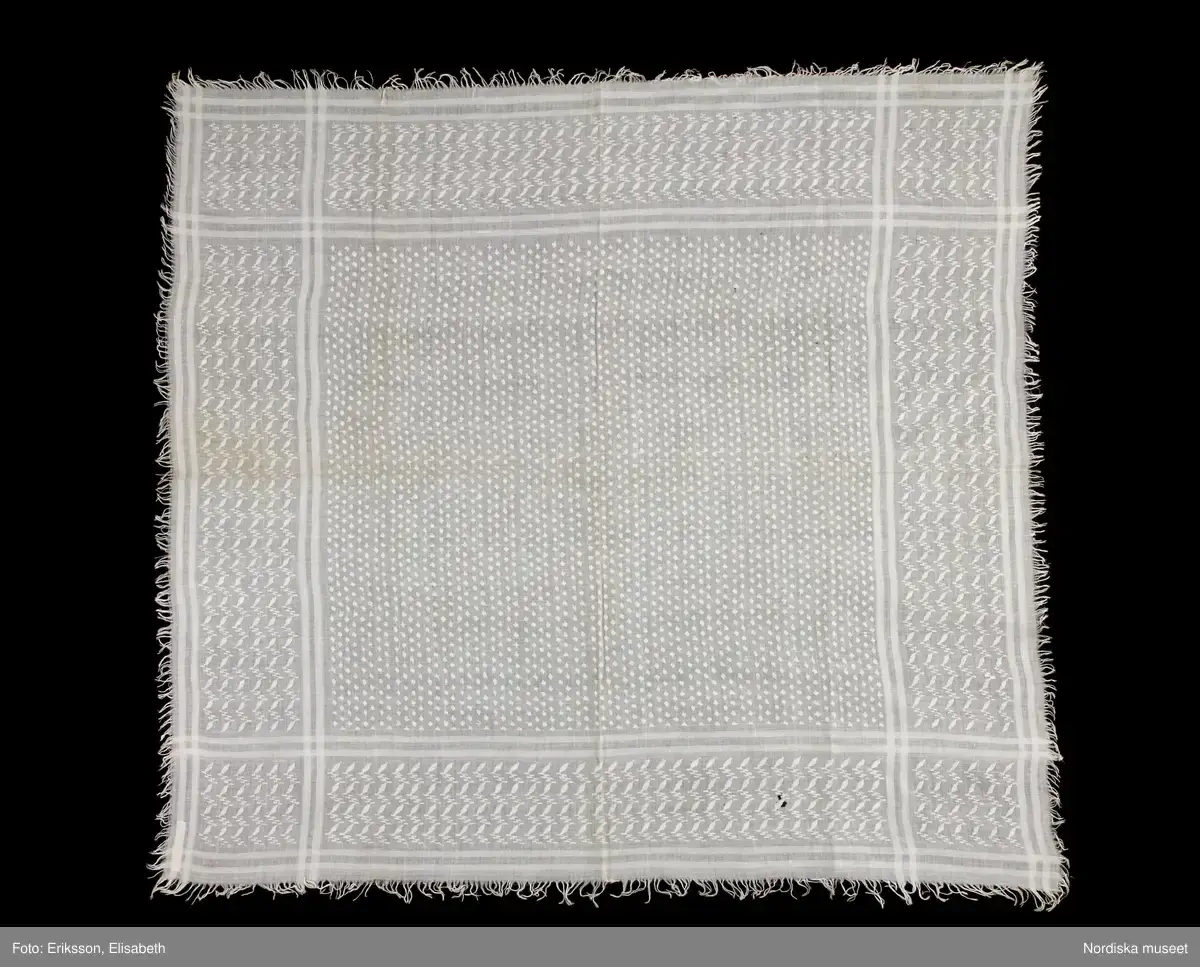 Kläde by Unknown artist