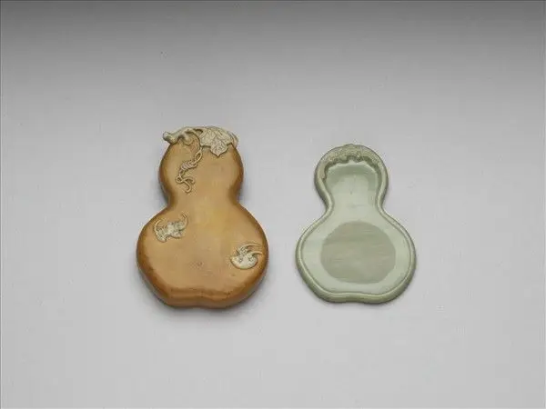 Songhua inkstone in the shape of a gourd by Unknown artist