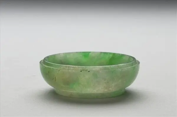 Jadeite box base by Unknown artist