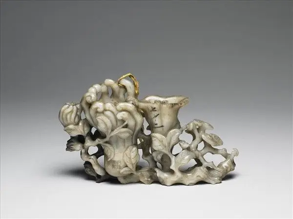 Jade vase with Buddha's hand citron decoration by Unknown artist