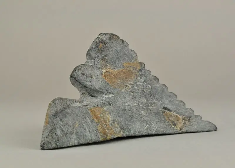 Woman, Carving by Elizabeth Nootaraloo Aulatjut