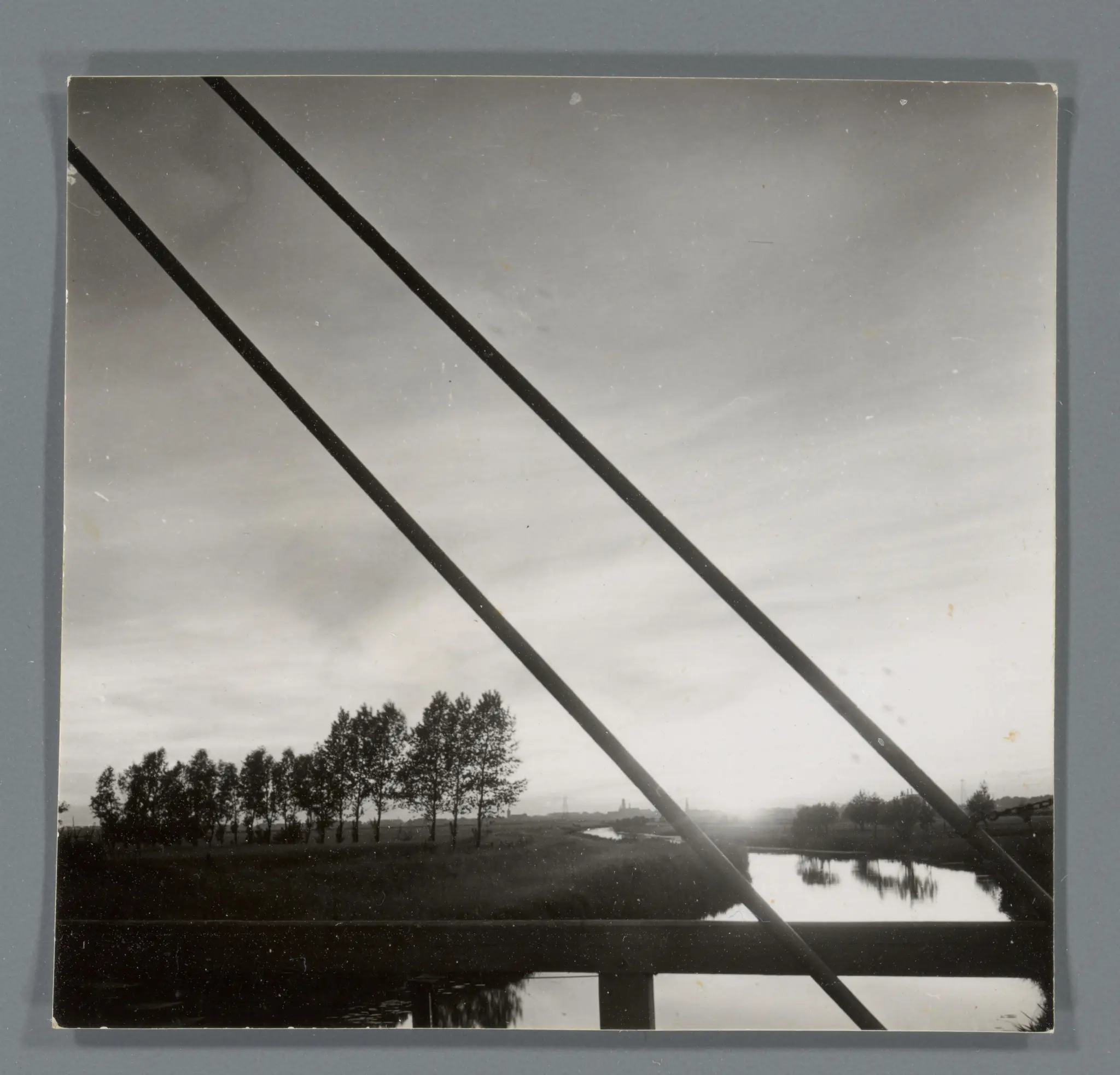 Landschap met brug by Unknown artist