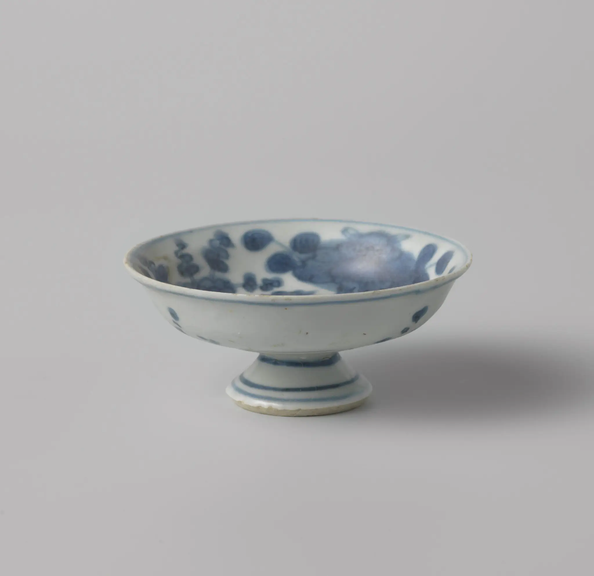 Tazza of Chinese porcelain from the wreck of the Dutch East Indiaman Witte Leeuw by anonymous