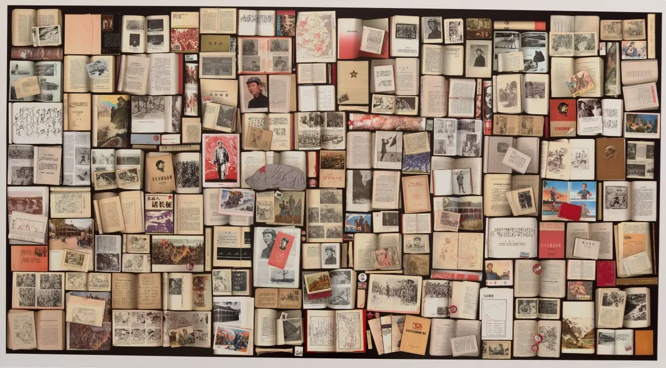 Long March in Panjiayuan B by Hong Hao 洪浩