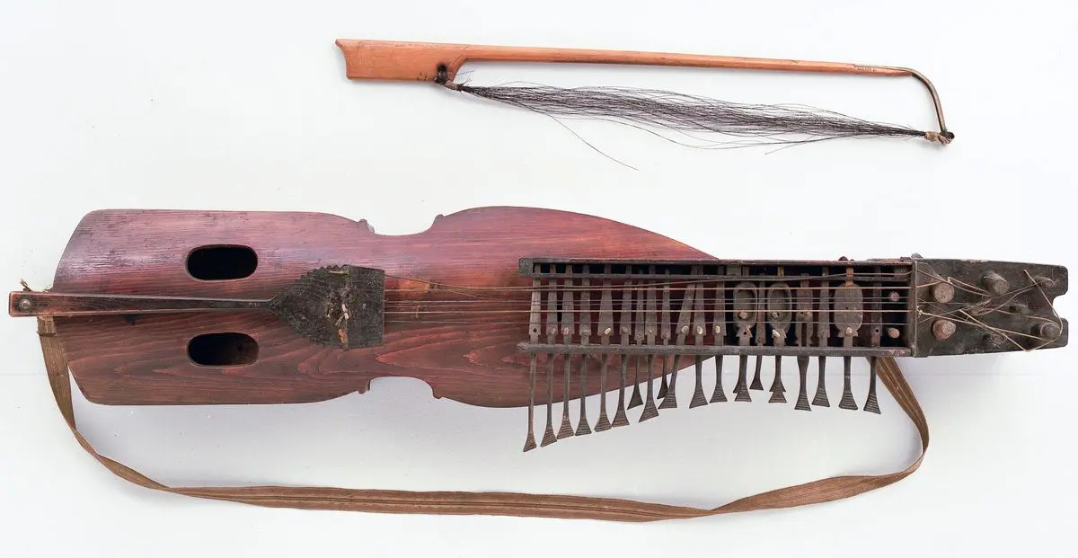 Nyckelharpa by Okänd tillverkare