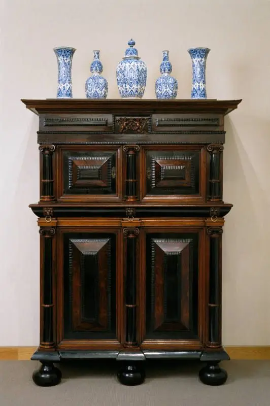 Kast (cabinet) by Dutch