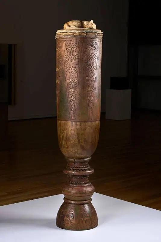 High Level of Cat by David Hammons