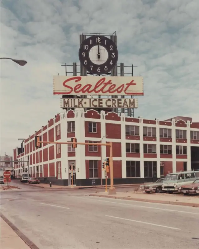Sealtest, St. Louis by Joel Meyerowitz