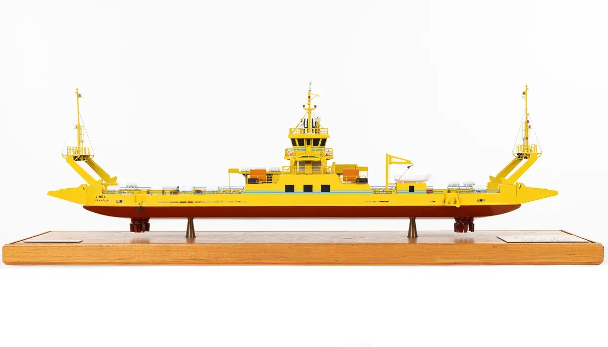 Modell av vägfärjan Linea byggd 1969 på Kalmar varv by Unknown artist