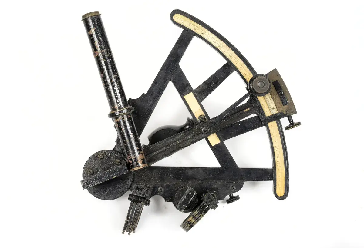 Sextant, Sjöhistoriska museet by F. Lundy. Adjuster of Compass & Nautical instrument