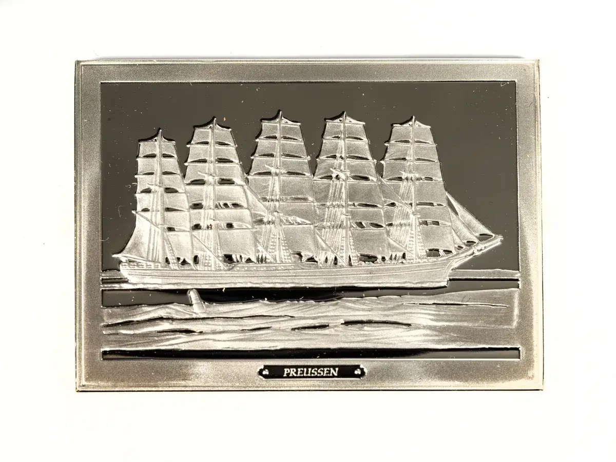 Rektangulär silverplakett föreställande PREUSSEN från 1902 by Unknown artist