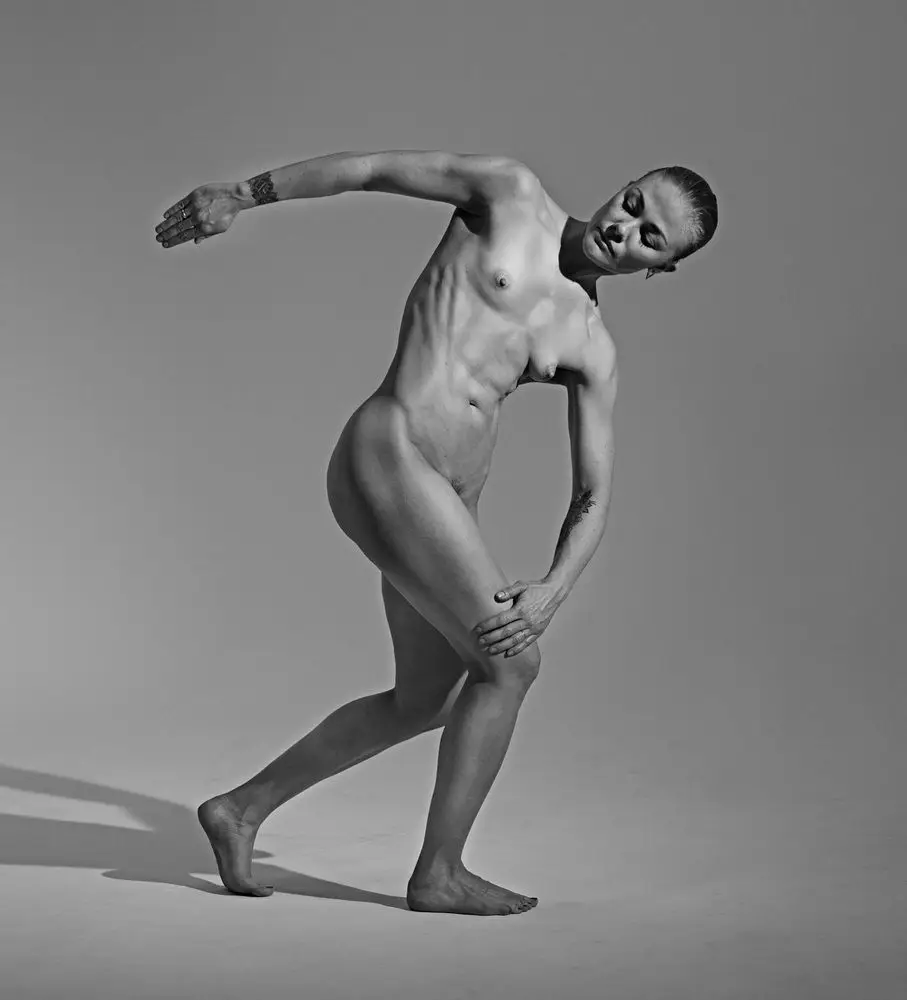 Self-Portrait as Discobolus by Lea Guldditte Hestelund