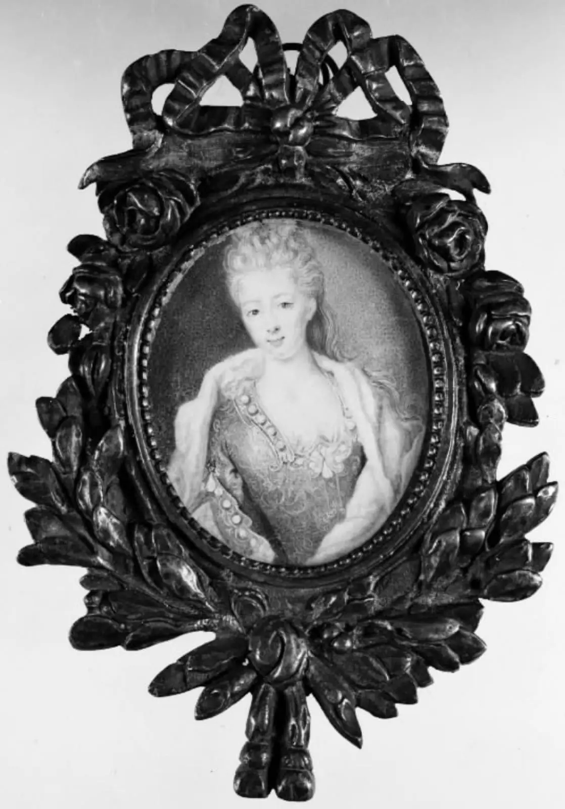 Ubekendt dameportræt by Ubekendt