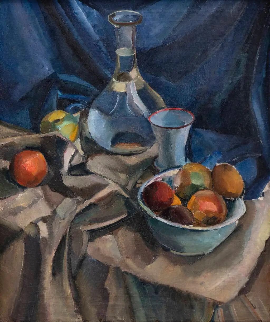 Opstilling med blåt stof by Astrid Holm