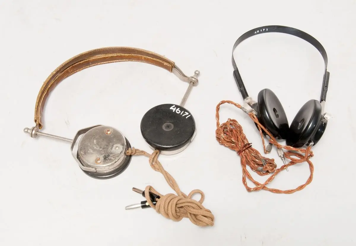 Hörlur, för radio by Unknown artist