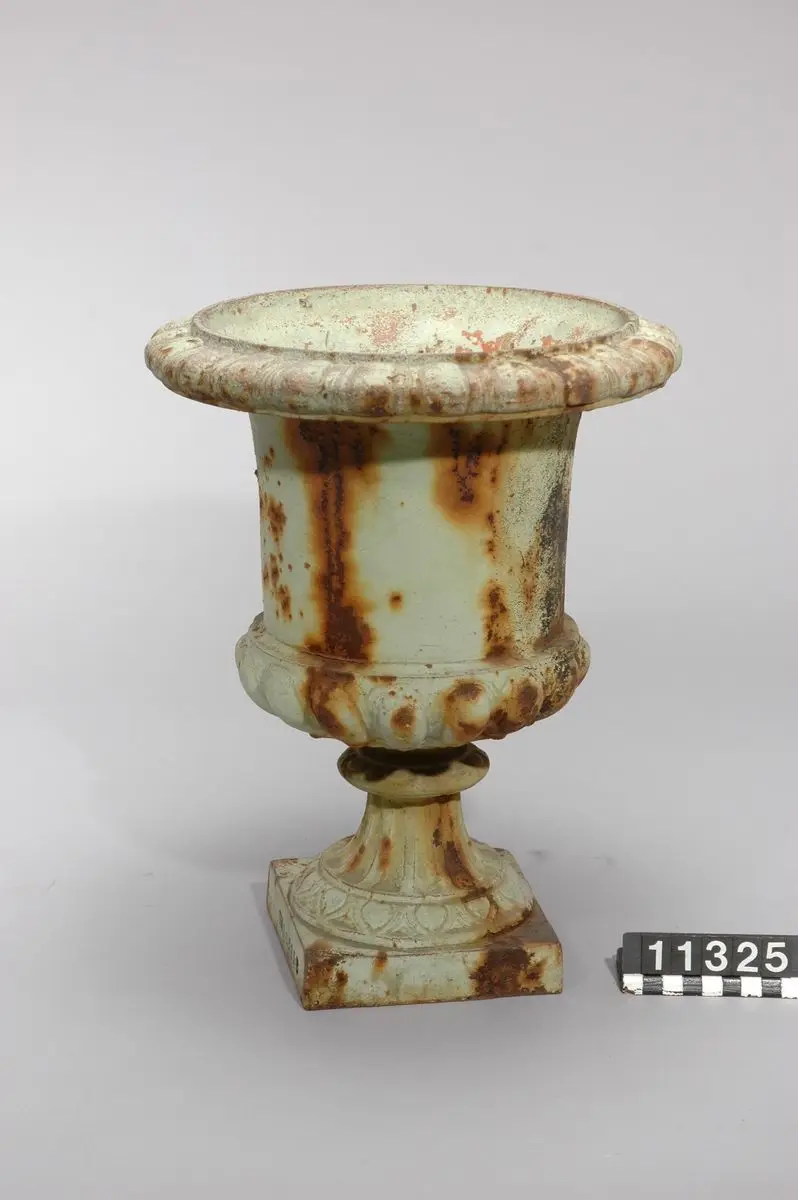 Urna by J. & C.G. Bolinders Mekaniska Verkstads AB