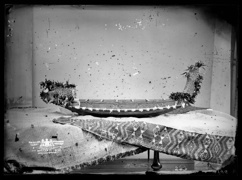 Model waka by Department of Tourist and Health Resorts