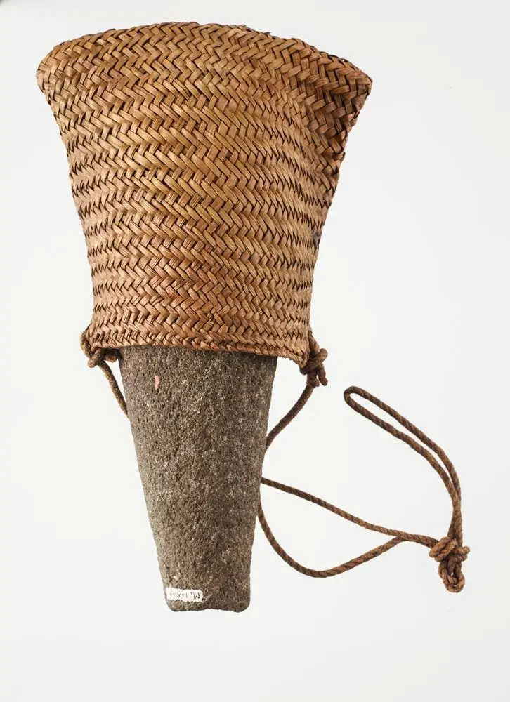 Patu muka (flax fibre pounder) by Unknown